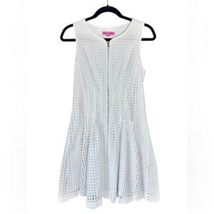 Betsey Johnson White Eyelet Dress Sleeveless Zip Front A-Line Women’s Size 4